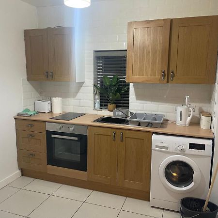 Апартаменти 2 Bed Flat Right In Centre Of Portrush Town Екстер'єр фото